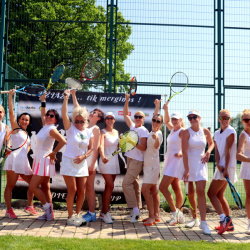 LADIES tennis cup !